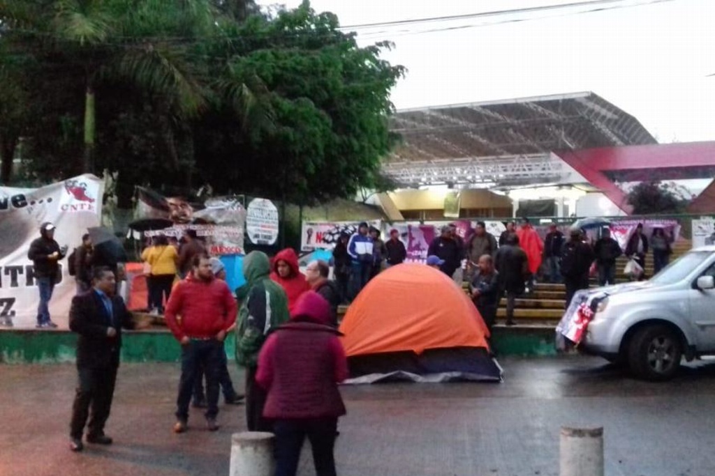 MMPV y CNTE toman la Secretaría de Educación en Xalapa, Veracruz (+fotos)