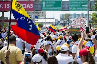 Candidatos firman acuerdo de garantías electorales en Venezuela