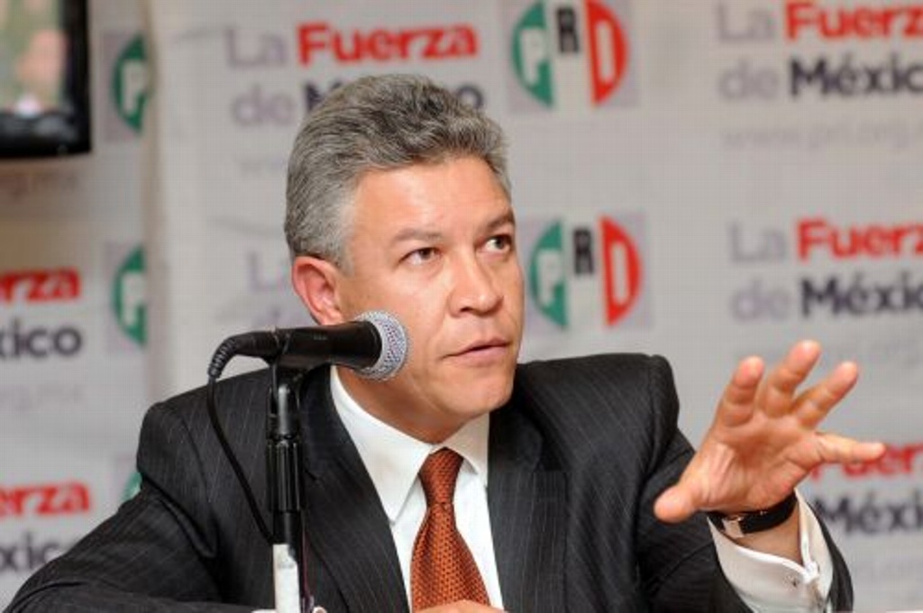 Ganaba 745 mil pesos mensuales ex director del Infonavit: elevó 80% gasto de dependencia