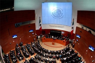 Recibirán senadores 50 mdp en bonos de apoyo para compra de vehículo y computadora