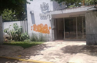 Lleva 3 meses sin médico clínica de Santiago Tuxtla