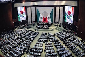 Impiden diputados del PRI discusión de caso Odebrecht en la Cámara