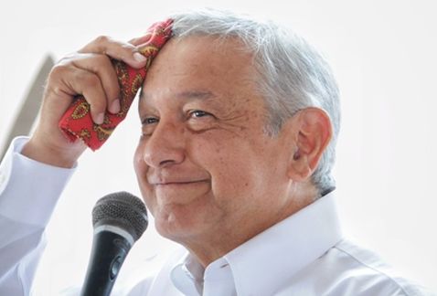 Nueva encuesta da 36.3% de respaldo a AMLO