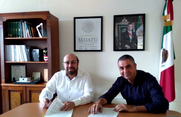 Anuncia Rolando Olivares rehabilitación del parque central de Martínez