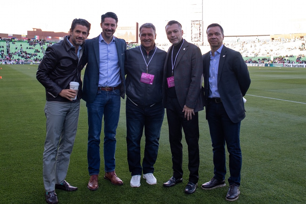 'Tata' Martino estuvo en el Santos vs Chivas