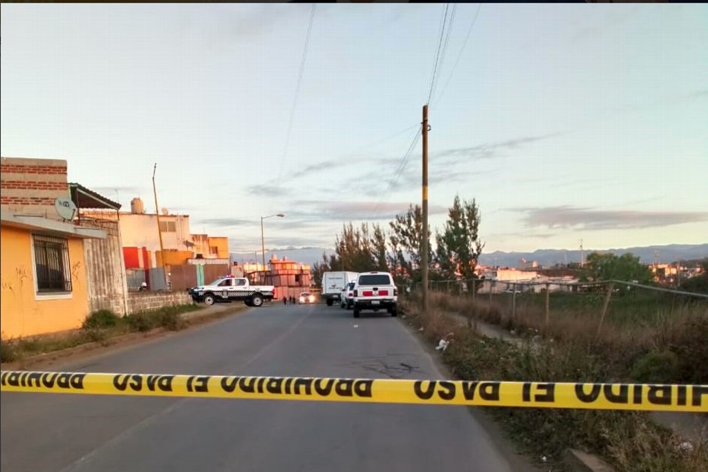 ¡La mañana de hoy! Asesinan a dos personas en fraccionamiento de Xalapa (Fotos)