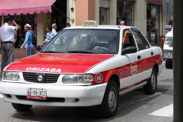 Alistan acciones concesionarios de taxis ante término de regularización