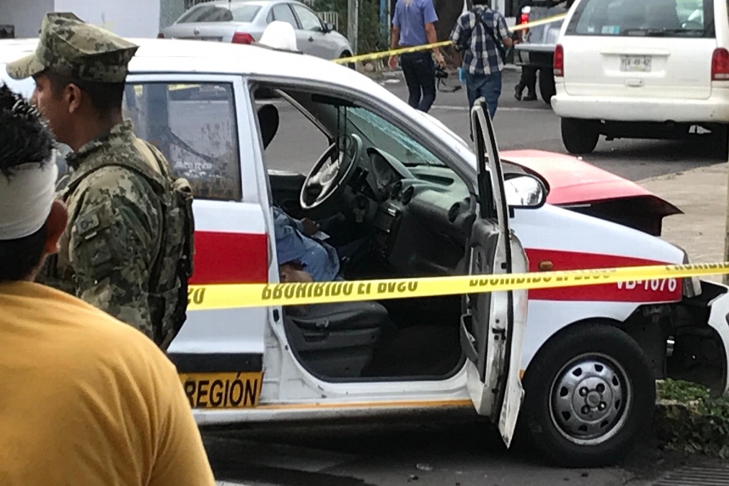 Trágico choque en el Centro de Veracruz; muere un taxista (+video y fotos)