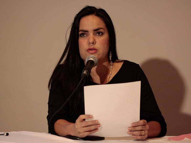 Afirma Fabiola Balmori que no está amparada, regresa a sus funciones
