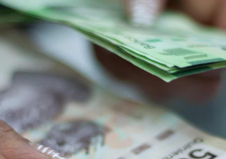Empleados federales recibirán bono de más de 12 mil pesos a fin de año