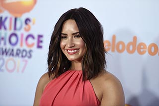 Demi Lovato le hace el feo a México, “mis raíces provienen de España”