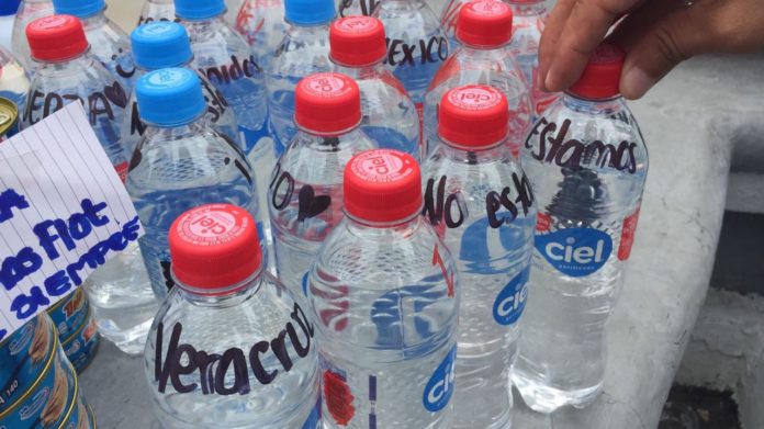 Veracruzanos se unen a la recolección de víveres