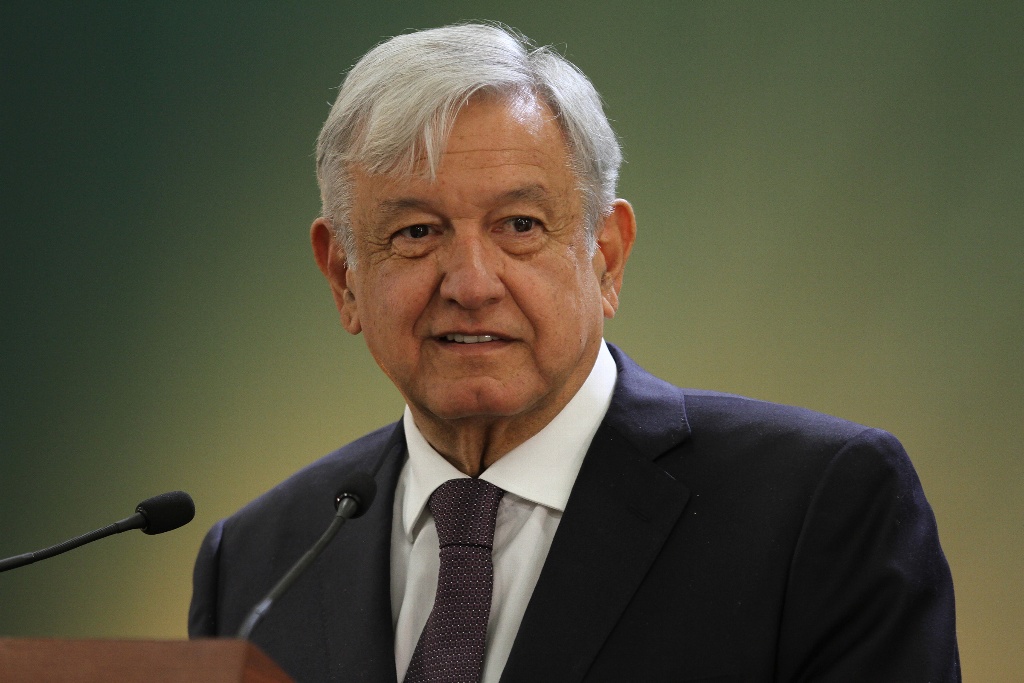 Anuncia AMLO apertura de expedientes del Cisen relacionados con persecución política