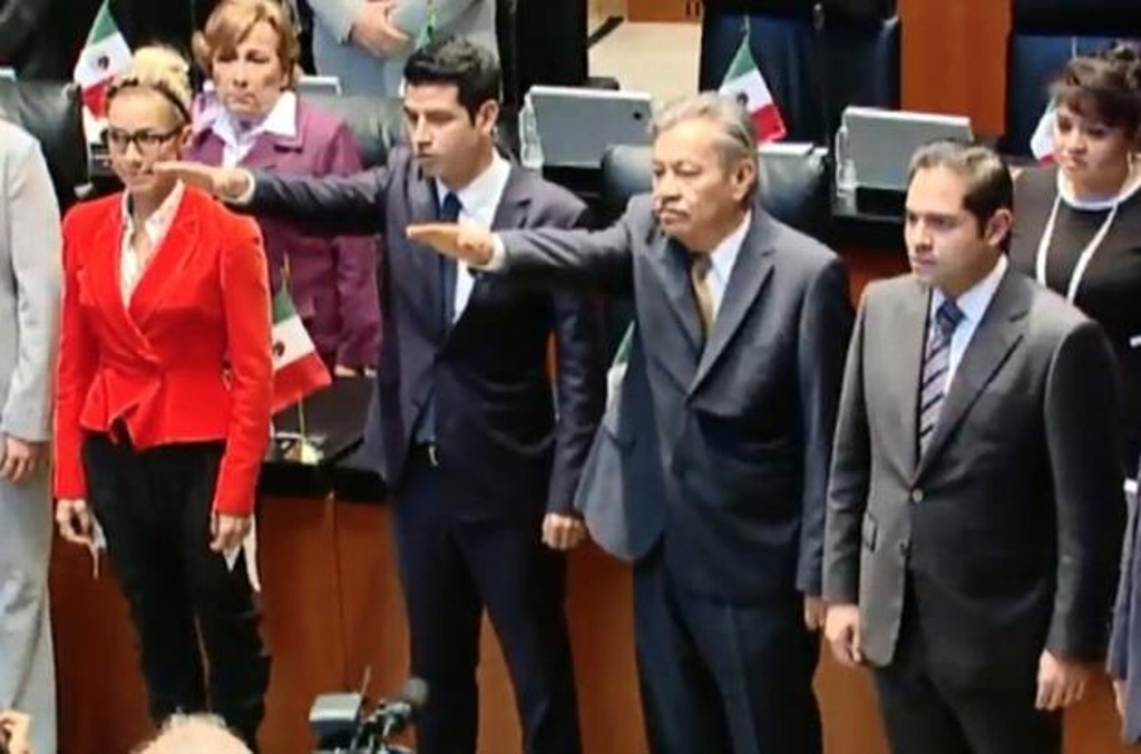 Eduardo Murat rinde protesta como Senador; sustituye a Manuel Velasco