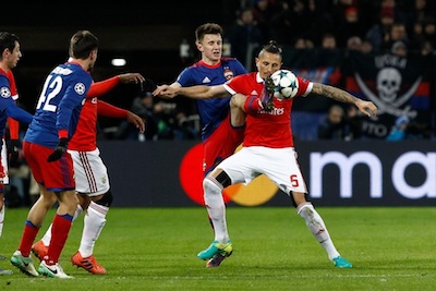 ¡Con todo y Jiménez! Benfica es elimindado de Champions