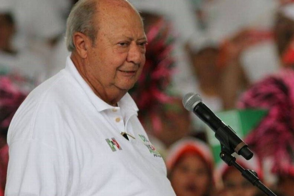 Denuncian al líder de sindicato de Pemex Carlos Romero Deschamps por lavado de dinero