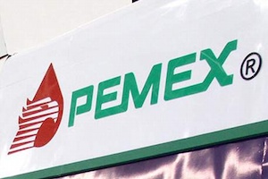 Pemex suspende a 8 trabajadores por presunto robo de combustible en Veracruz