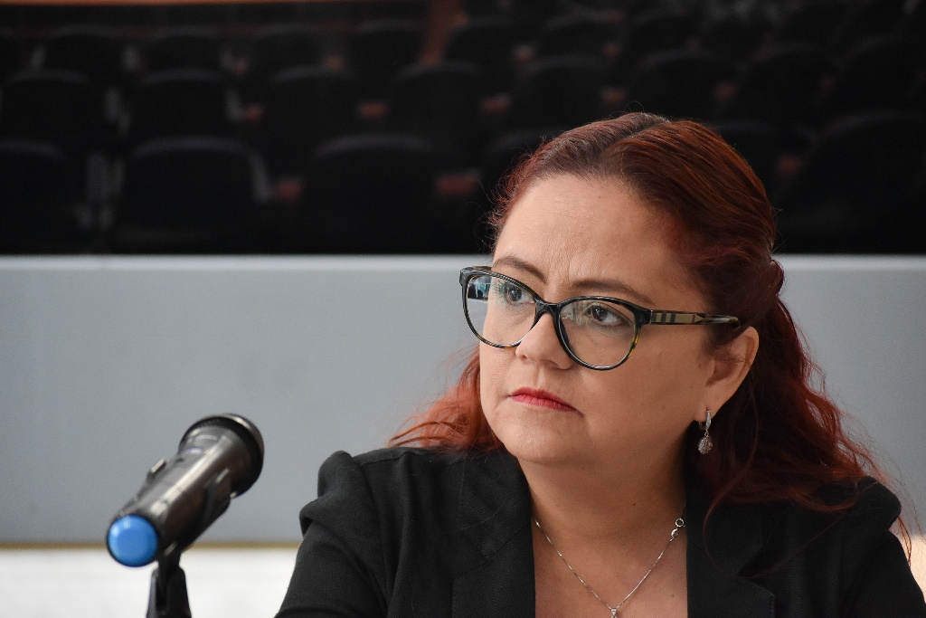 Secretaría General de Congreso frena tema del IPE, señala diputada