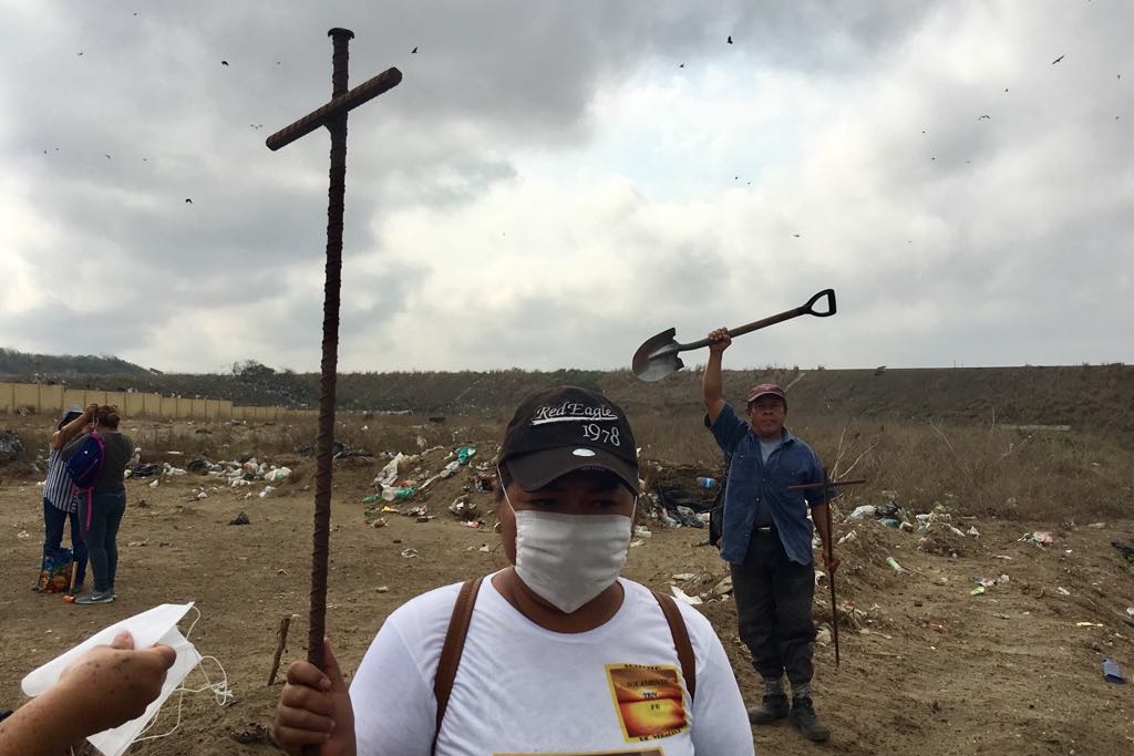 En búsqueda de cuerpos en Kilómetro 13.5 de Veracruz, encuentran partes de carros quemados
