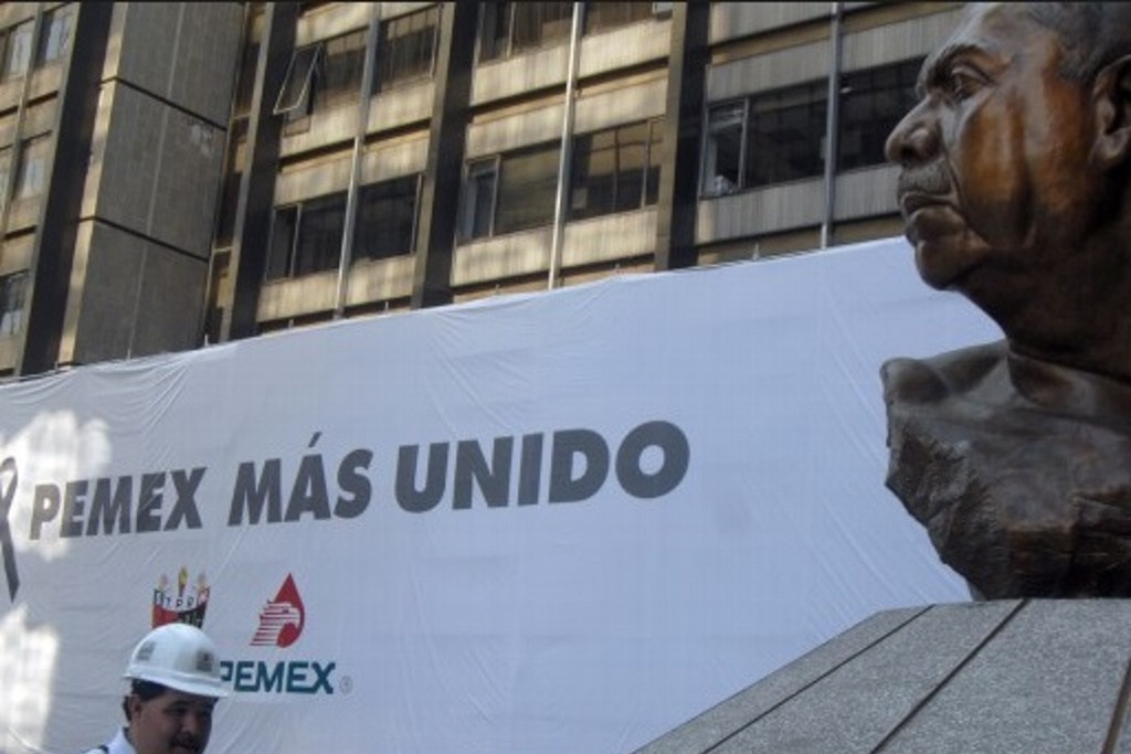 Crece deuda financiera de Pemex 246% en 10 años