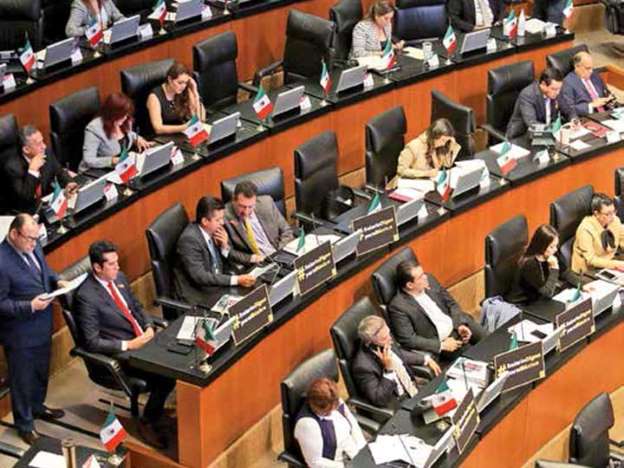 Senado le quita vales a los trabajadores