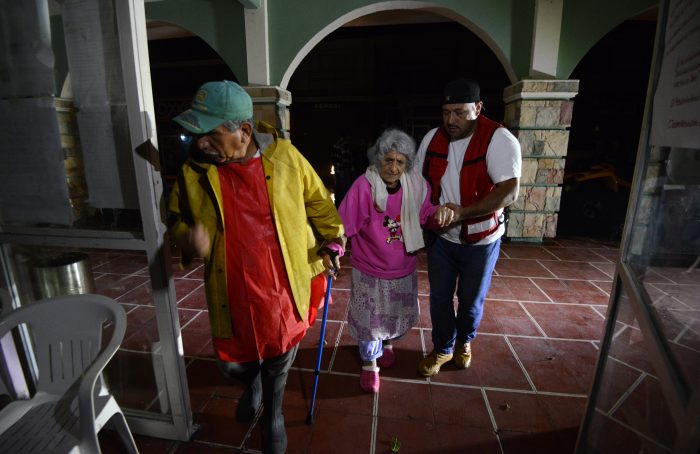 No hubo apoyo federal y estatal por paso de Franklin en Vega de Alatorre