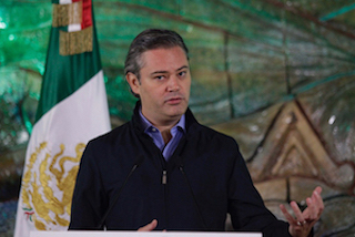 Sismos dañaron 16 mil escuelas en México: SEP