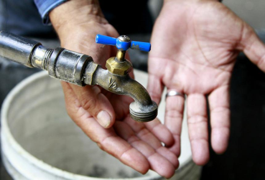 Anuncian escasez de agua en colonias y fraccionamientos de Veracruz