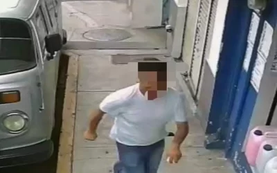 Solitario sujeto asalta joyería en pleno centro de Xalapa, Veracruz