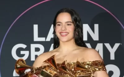 Rosalía enloquece las redes al publicar una partitura que sus fans tocan sin descanso