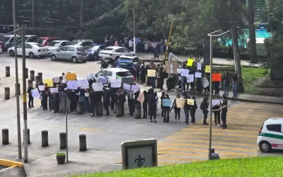 Protestan estudiantes de la UV; acusan negligencia ante desastre en Poza Rica
