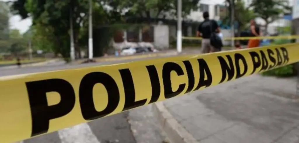 Muere baleado al salir de su casa la mañana de este miércoles