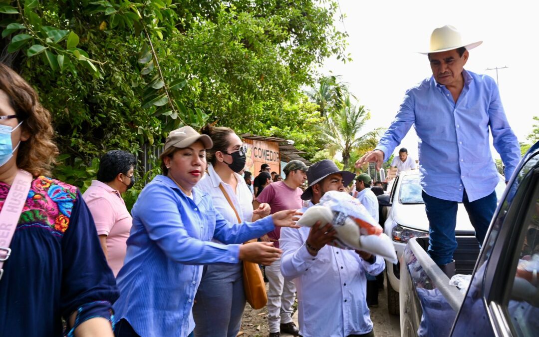Esteban Bautista se suma con su equipo a ayudar y apoyar a los hermanos afectados por las lluvias en la zona norte de veracruz