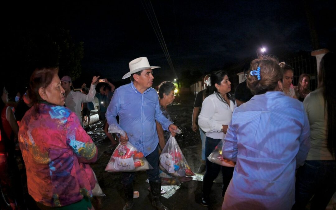 En Álamo, continúa Congreso con la entrega de ayuda para damnificados
