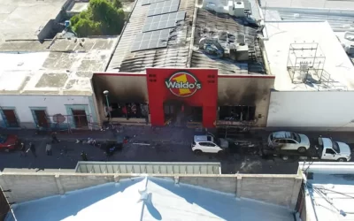 Carín León se pronuncia tras incendio en tienda de Sonora que dejó más de 20 muertos