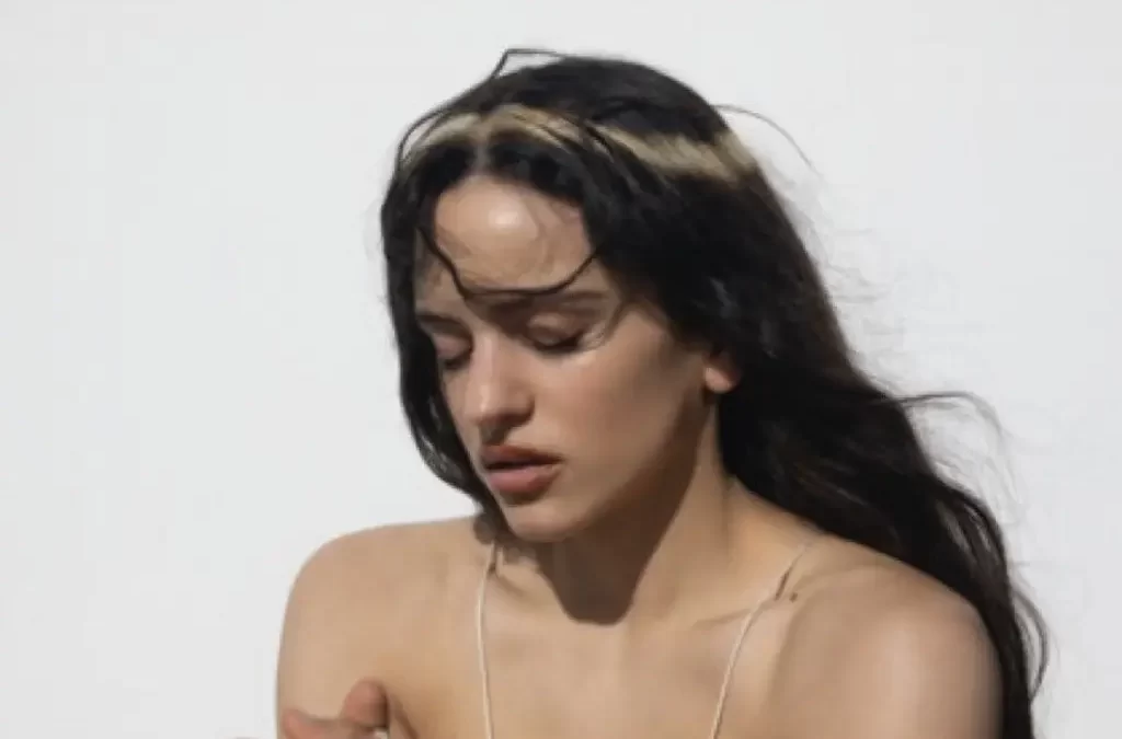 Sólo cinco días para escuchar al completo ‘Lux’, el nuevo y esperado disco de Rosalía