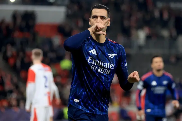 Arsenal se impone de visita y lidera en la Champions League