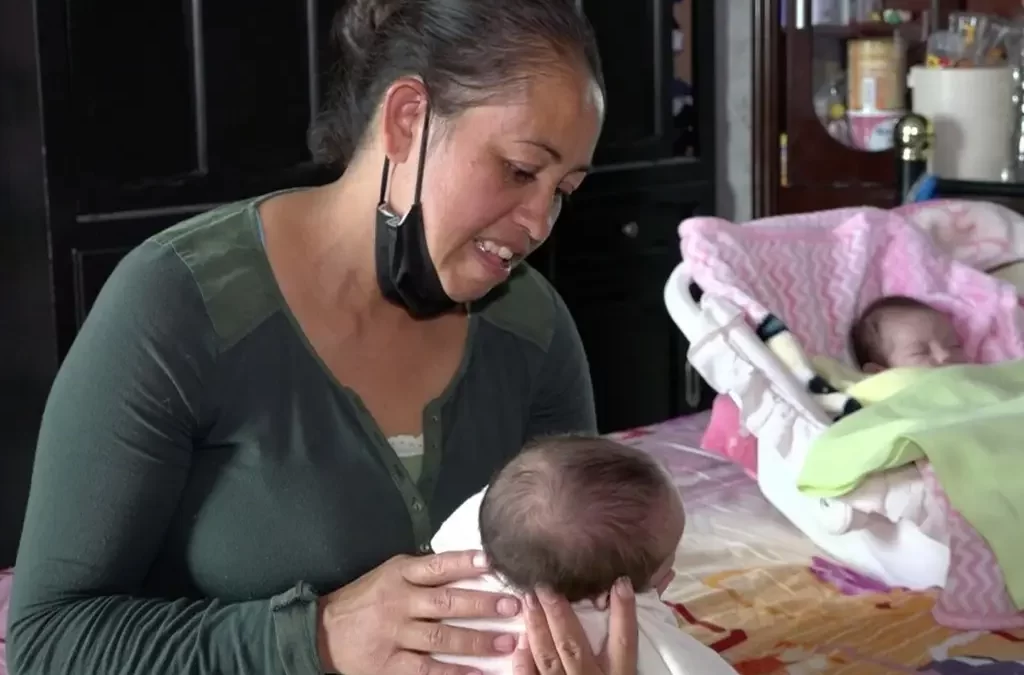Mujeres mexicanas dedican doble de tiempo al cuidado no remunerado que al trabajo formal: INEGI