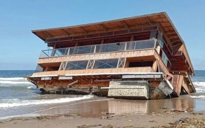 Regresa a Tuxpan el restaurante flotante que se llevó la inundación al norte de Veracruz