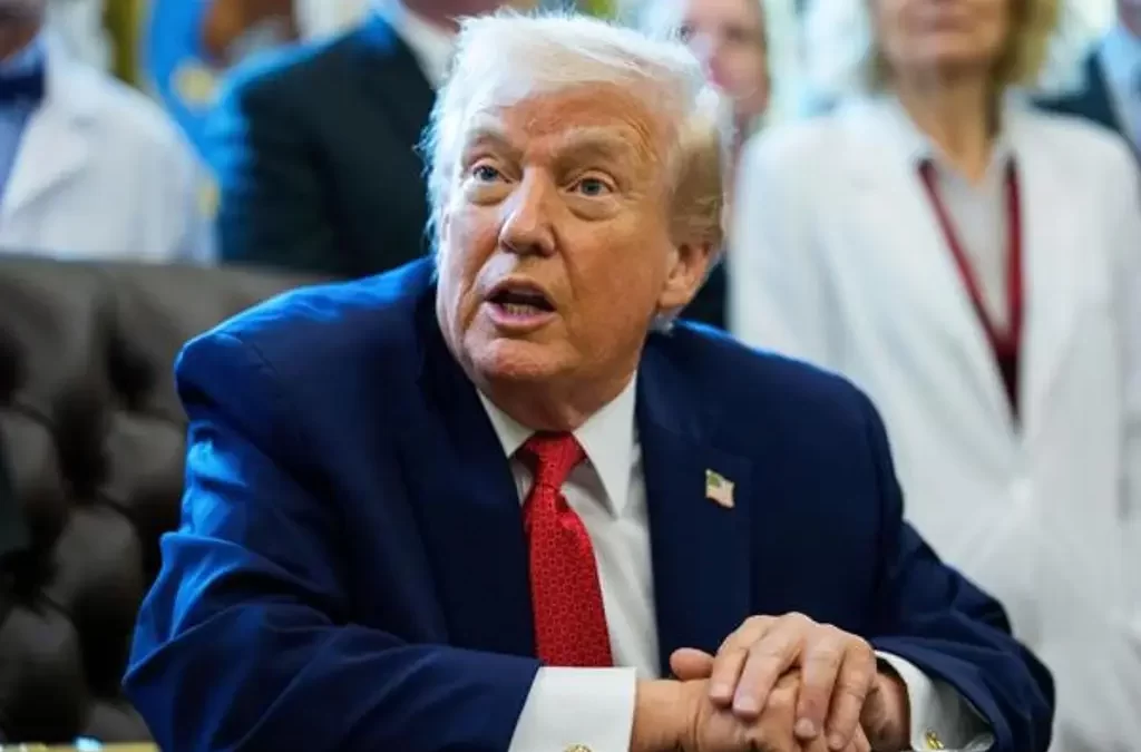 Trump augura ‘buenas noticias’ de la reunión trilateral entre EU, Ucrania y Rusia