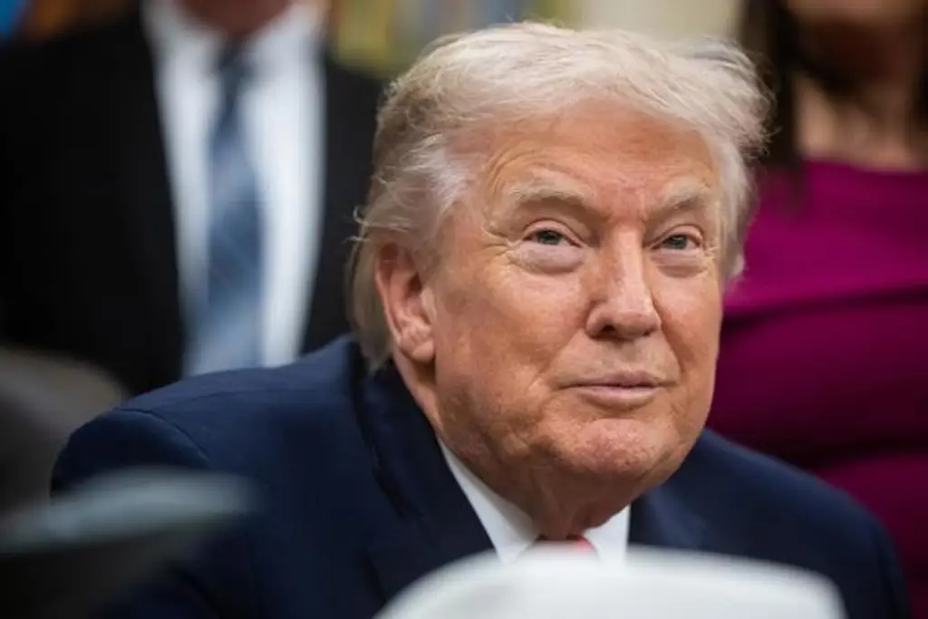 Trump ordena liberar archivos gubernamentales sobre Ovnis y vida extraterrestre