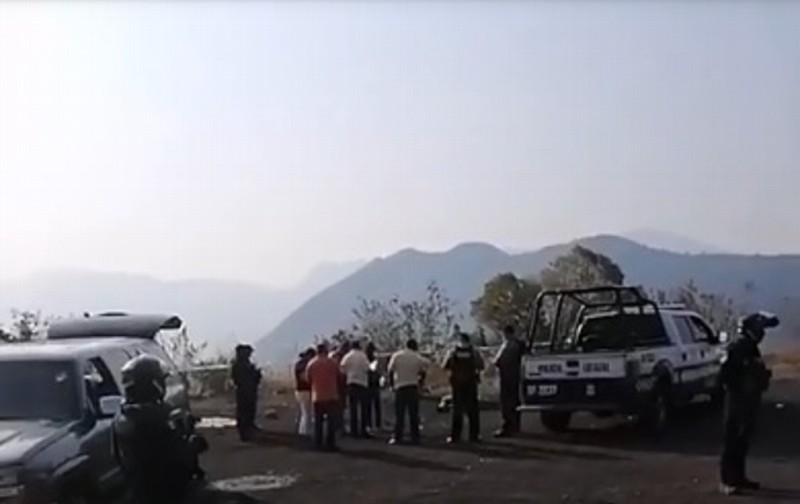 Encuentran a hombre asesinado en la autopista Puebla-Córdoba